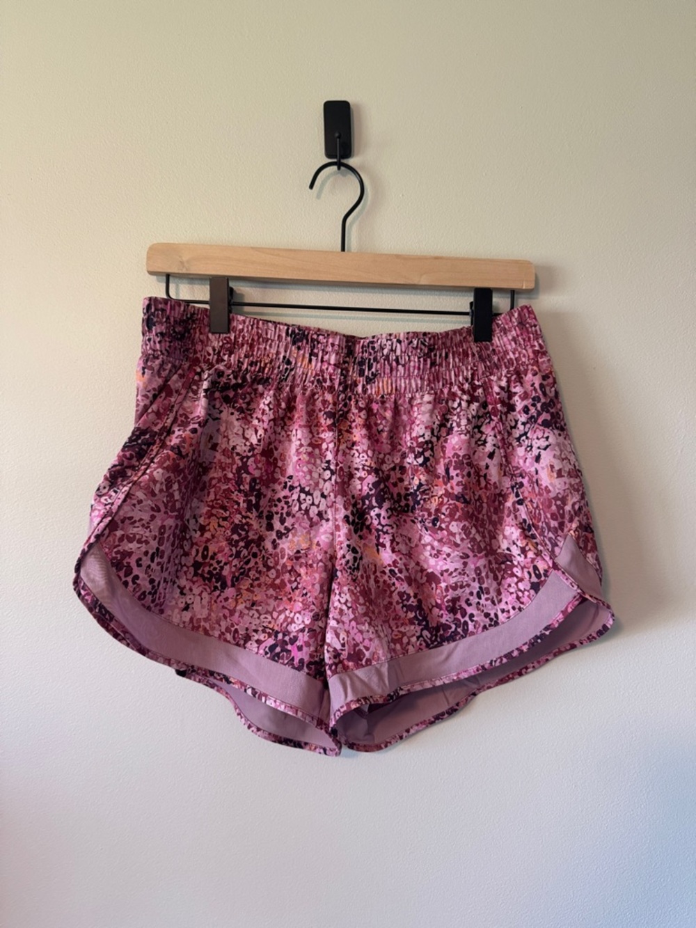 Athleta Mesh Racer Run 4” Short